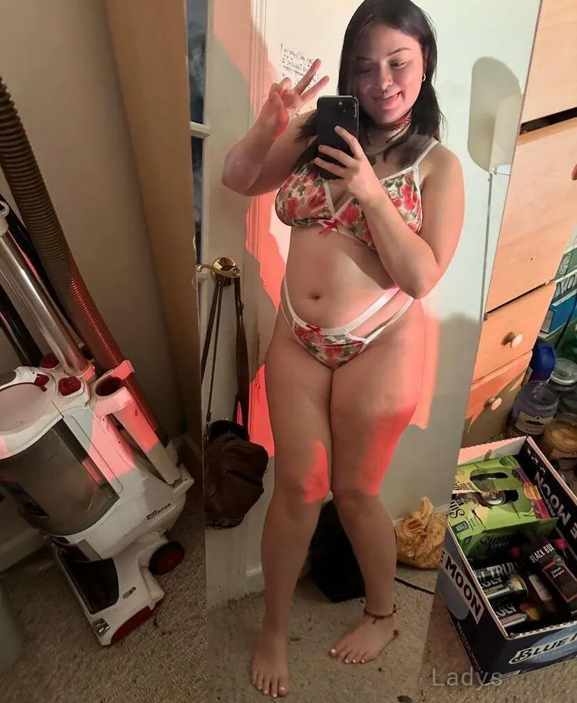 Mary (28) – Call Girl & Independent Escort Service in Edinburgh - Gallery Photo 4
