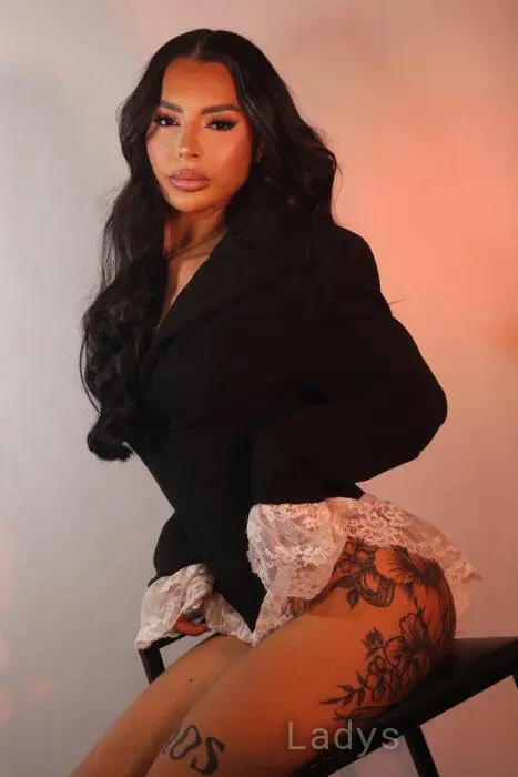 Livia (22) – Call Girl & Independent Escort Service in Edinburgh - Gallery Photo 3