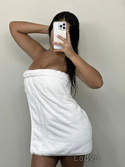Naomi (28) – Call Girl & Independent Escort Service in Edinburgh - Gallery Photo 2