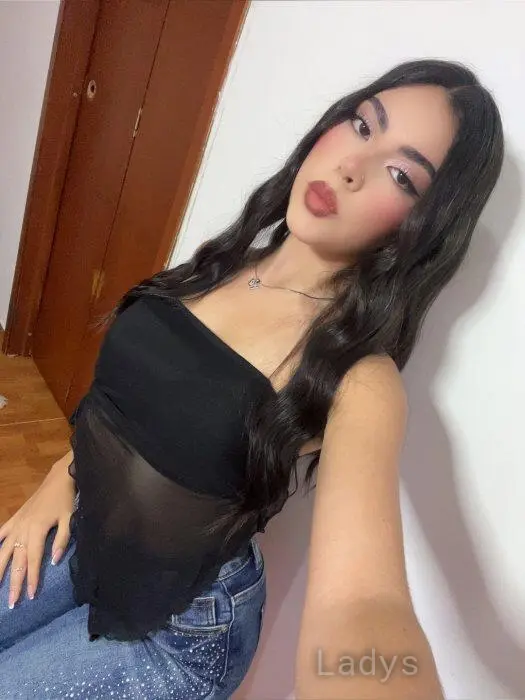 Lil Victoria (22) – Call Girl & Independent Escort Service in Eindhoven - Gallery Photo 4