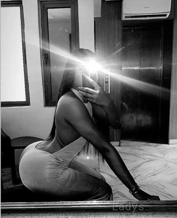 Chandra (23) – Call Girl & Independent Escort Service in Eindhoven - Gallery Photo 4