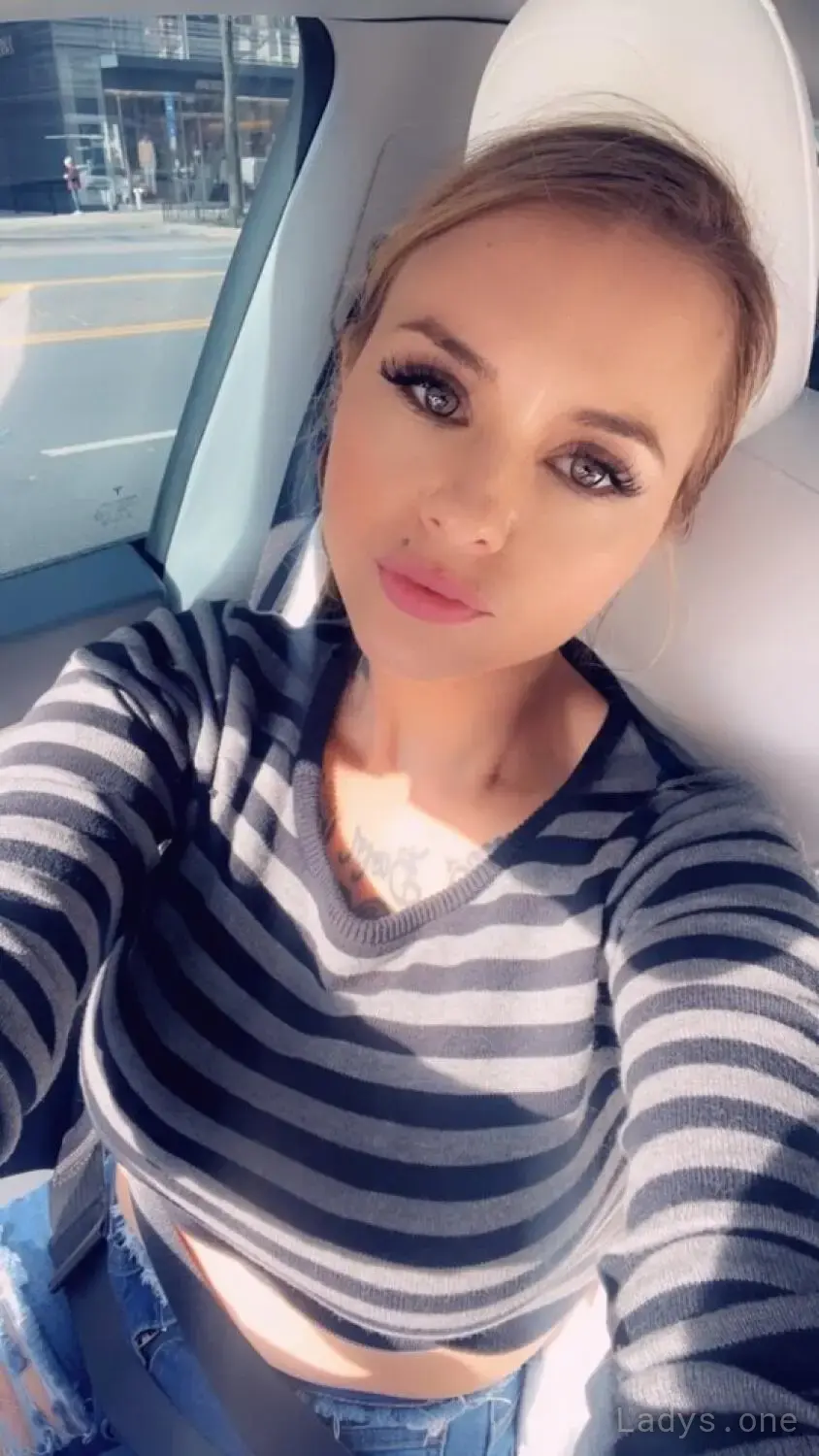Brandy (30) – Call Girl & Independent Escort Service in Elgin - Gallery Photo 3