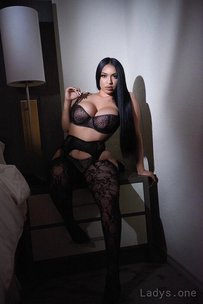 Jasmine (25) – Call Girl & Independent Escort Service in Elizabeth - Gallery Photo 3