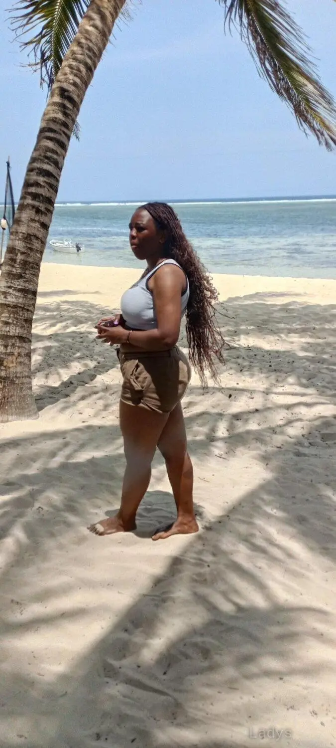 Lola (28) – Call Girl & Independent Escort Service in Embu - Gallery Photo 2