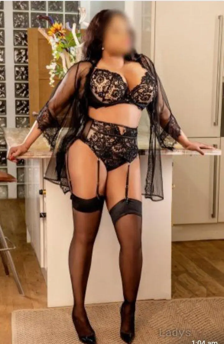 Serena (26) – Call Girl & Independent Escort Service in Ermont - Gallery Photo 2