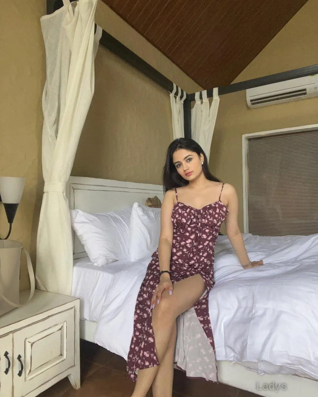 Megha (21) – Call Girl & Independent Escort Service in Ernakulam - Gallery Photo 3