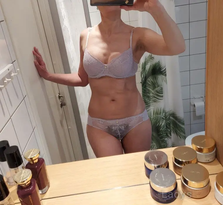 Kaisa (43) – Call Girl & Independent Escort Service in Espoo - Gallery Photo 3