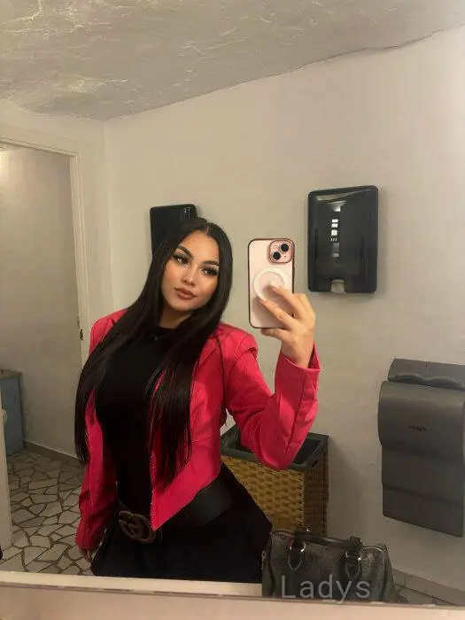 Aline (27) – Call Girl & Independent Escort Service in Estepona - Gallery Photo 4