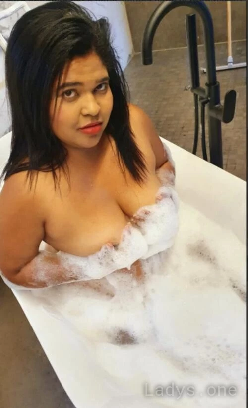 Isabella (28) – Call Girl & Independent Escort Service in Ettelbruck - Gallery Photo 3
