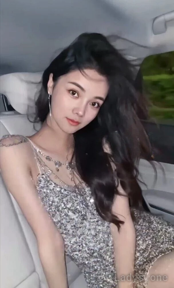 Yumi (25) – Call Girl & Independent Escort Service in Evanston - Gallery Photo 3