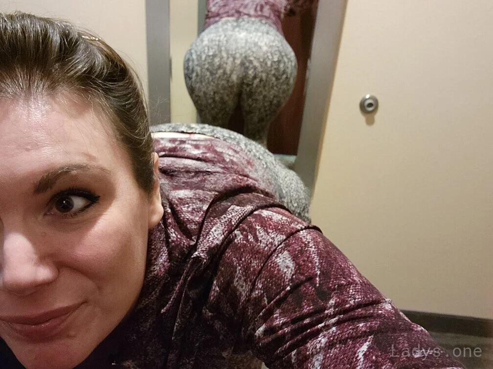 Aphrodite (38) – Call Girl & Independent Escort Service in Evanston - Gallery Photo 4