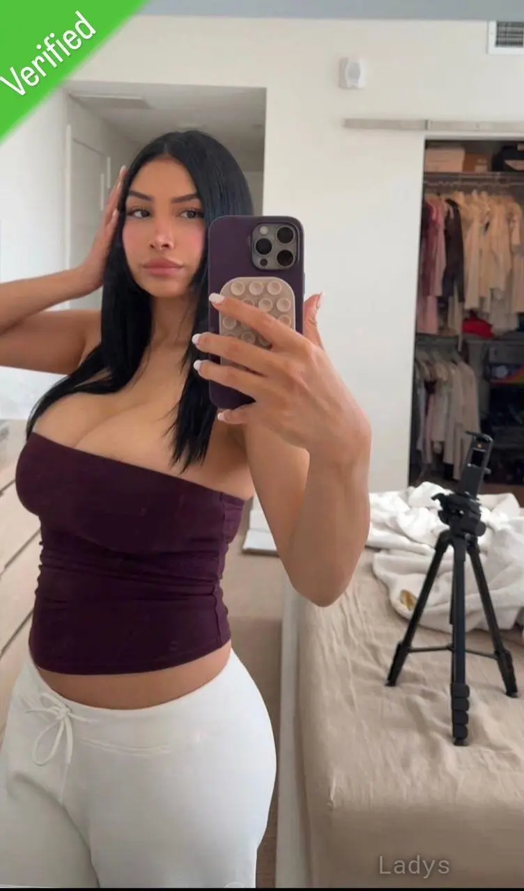 Claraairan (26) – Call Girl & Independent Escort Service in Fall River - Gallery Photo 3