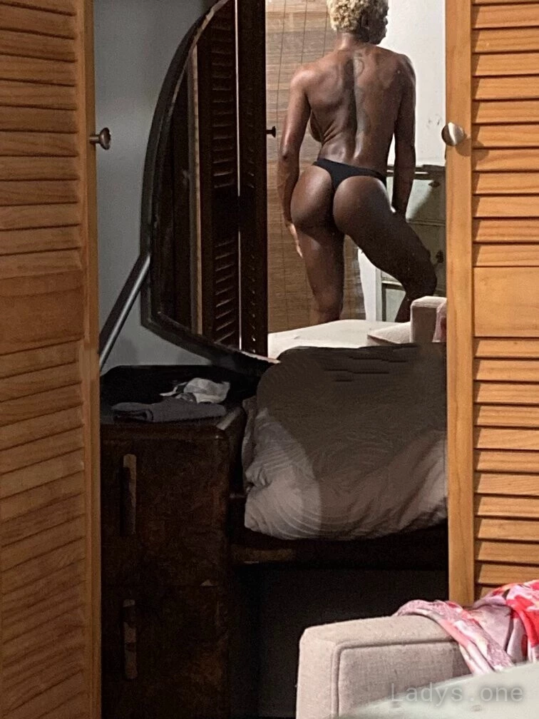 Royal Blue (28) – Call Girl & Independent Escort Service in Fargo - Gallery Photo 3