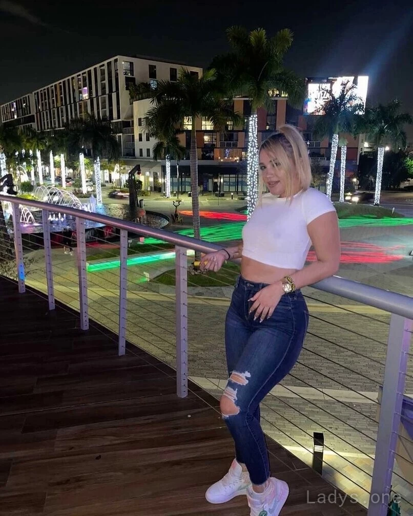 Aitana (28) – Call Girl & Independent Escort Service in Fargo - Gallery Photo 5