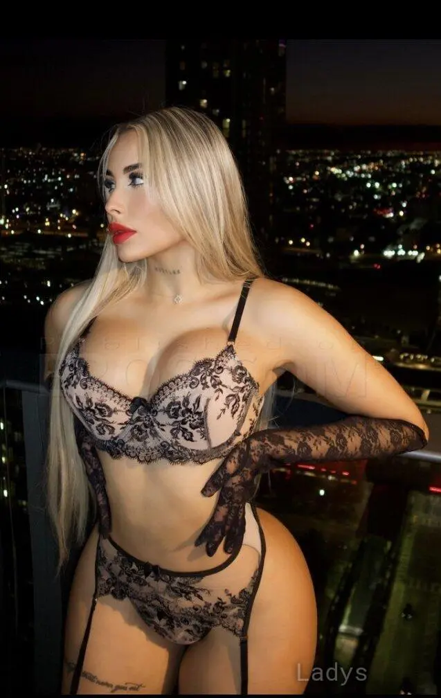 Bora (32) – Call Girl & Independent Escort Service in Faro - Gallery Photo 2