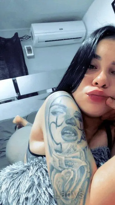 Luna (25) – Call Girl & Independent Escort Service in Fier - Gallery Photo 4
