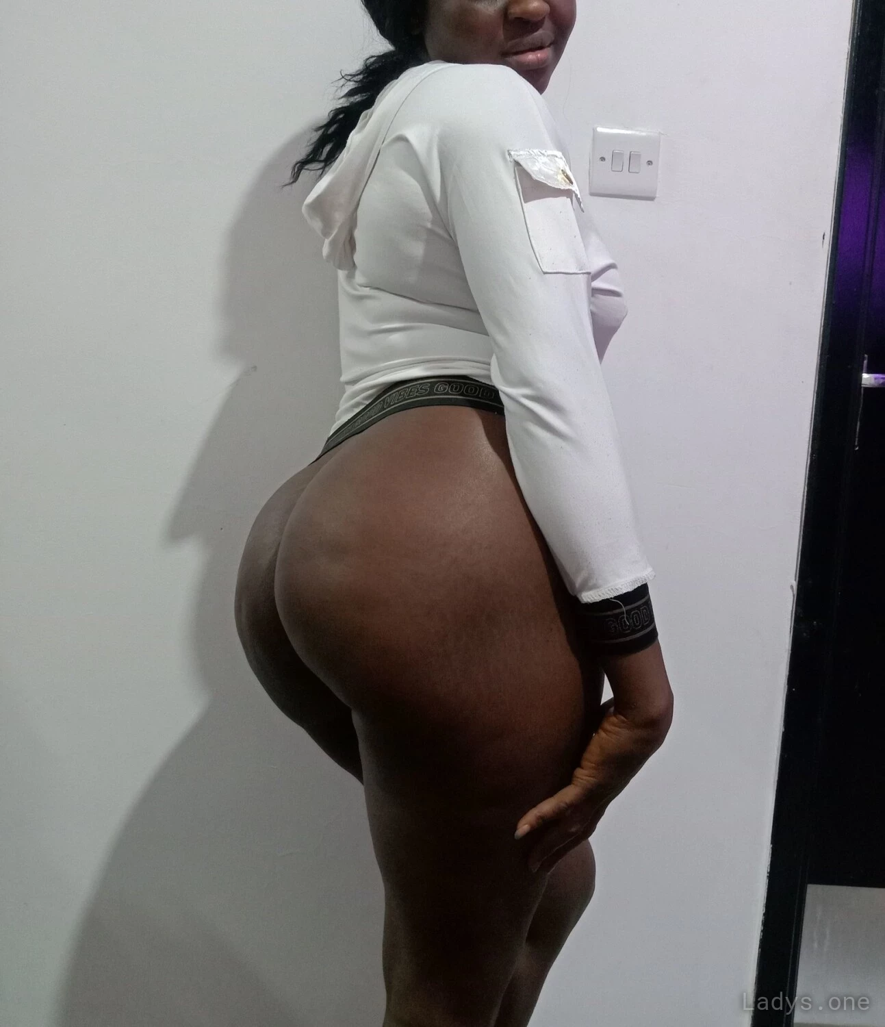 Mimi (24) – Call Girl & Independent Escort Service in Al Finţās - Gallery Photo 5