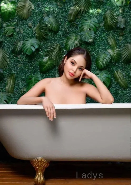 Nihan (24) – Call Girl & Independent Escort Service in Firenze - Gallery Photo 5