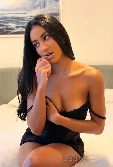 Heli (22) – Call Girl & Independent Escort Service in Firenze - Gallery Photo 5