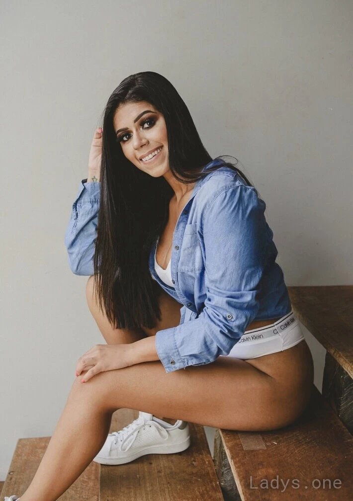 Marina Ferrari (24) – Call Girl & Independent Escort Service in Flagstaff - Gallery Photo 3