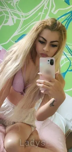 Nicoletta (22) – Call Girl & Independent Escort Service in Flensburg - Gallery Photo 5