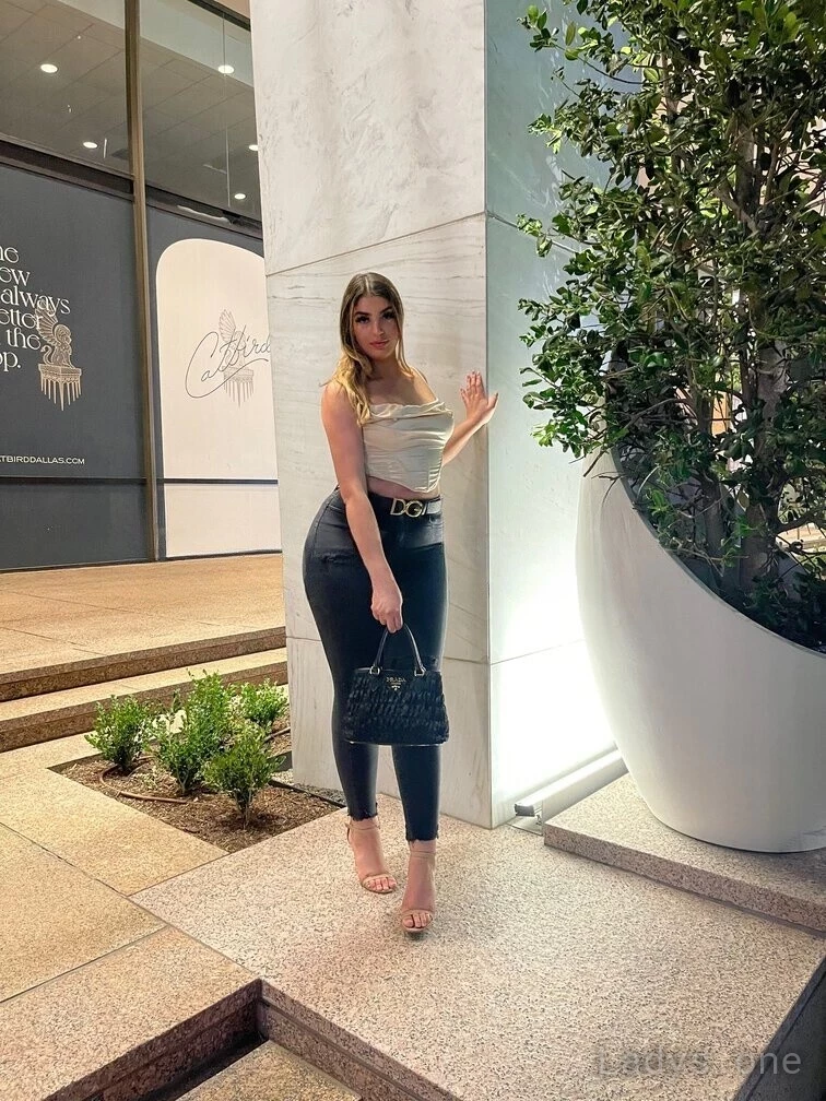 Aspen (23) – Call Girl & Independent Escort Service in Flint - Gallery Photo 4