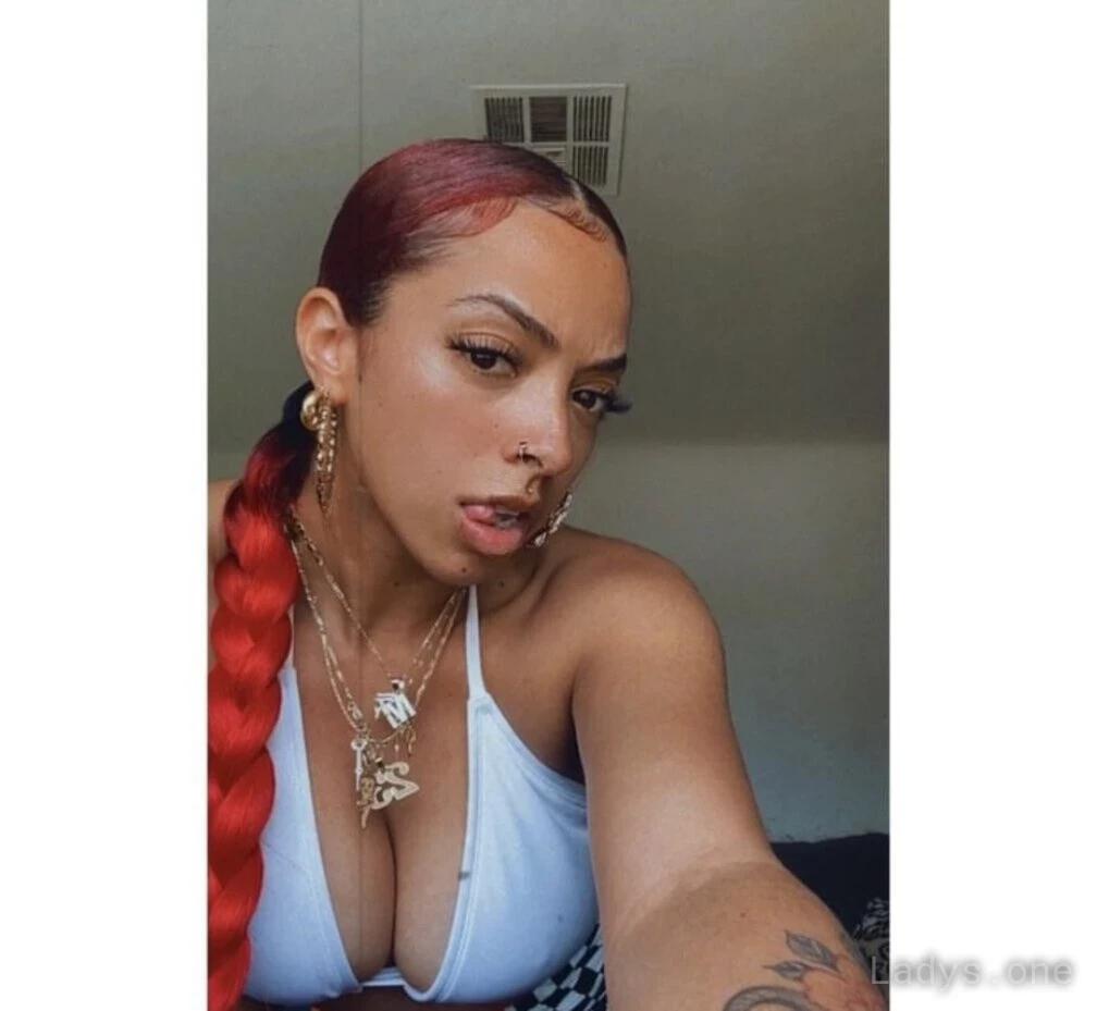Mandy (24) – Call Girl & Independent Escort Service in Flint - Gallery Photo 2