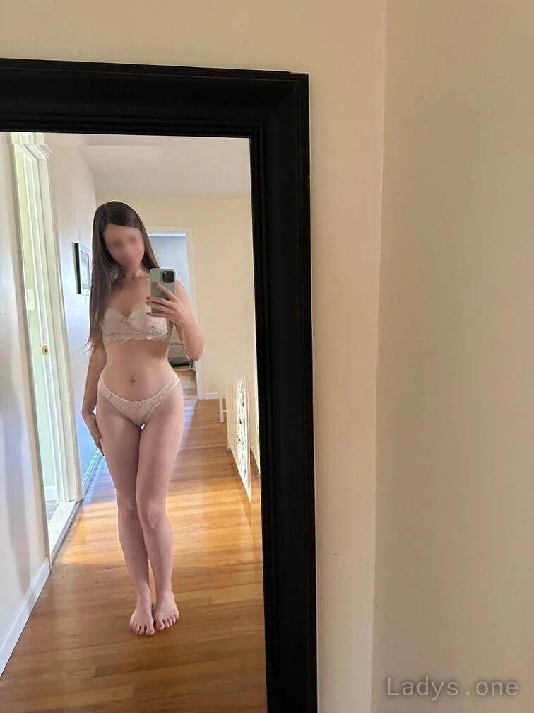 Eva Egvekinot (26) – Call Girl & Independent Escort Service in Flint - Gallery Photo 5