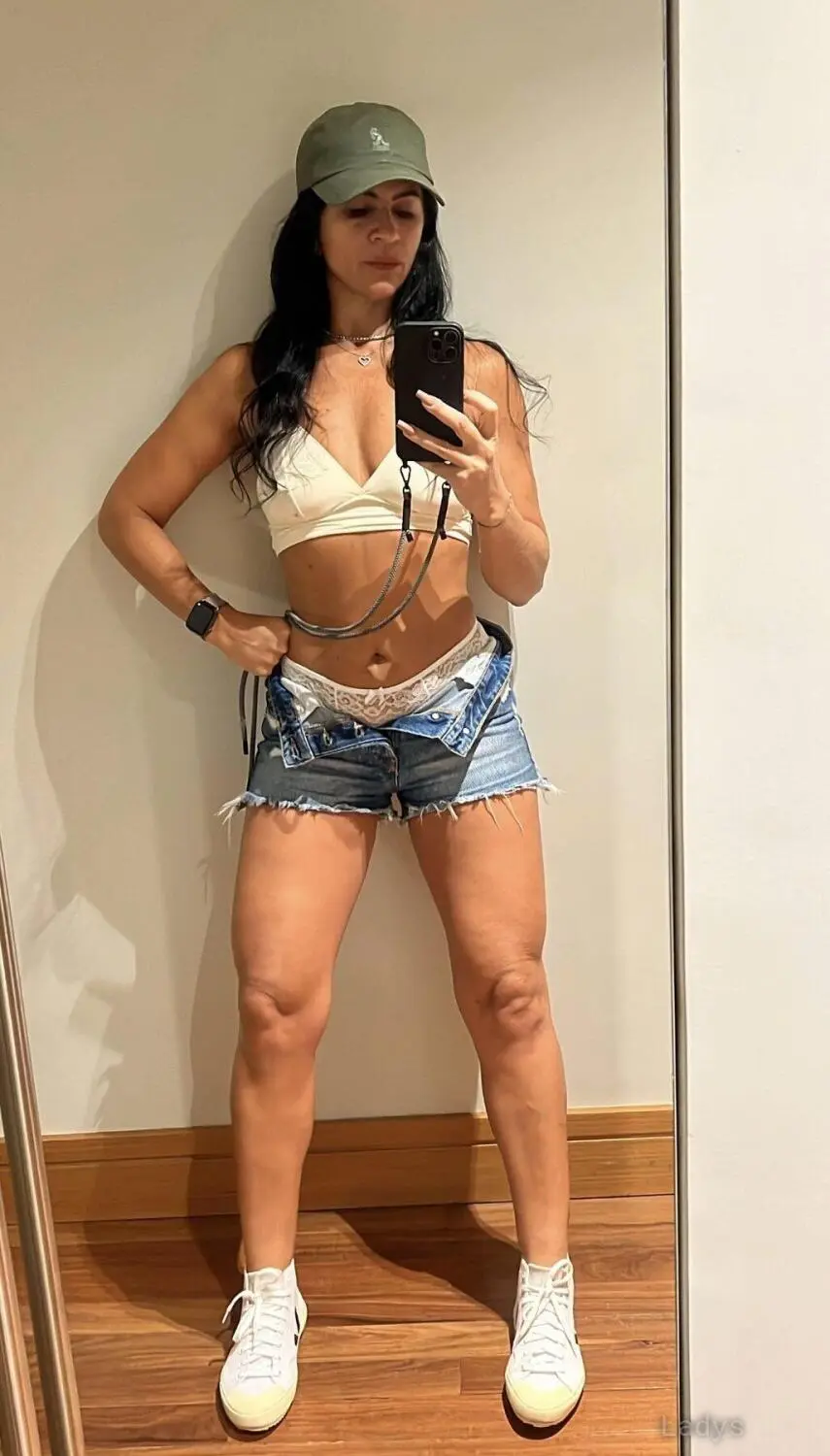 Tais Diaz (35) – Call Girl & Independent Escort Service in Florianópolis - Gallery Photo 4