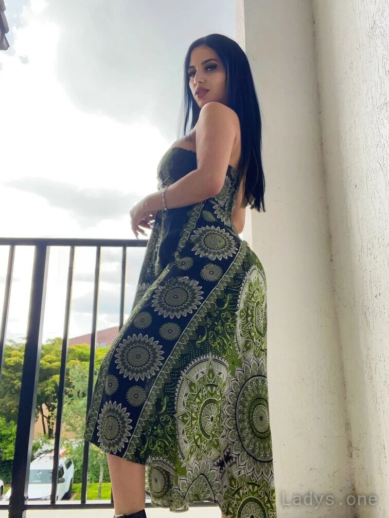 Celina (26) – Call Girl & Independent Escort Service in Fort Wayne - Gallery Photo 3