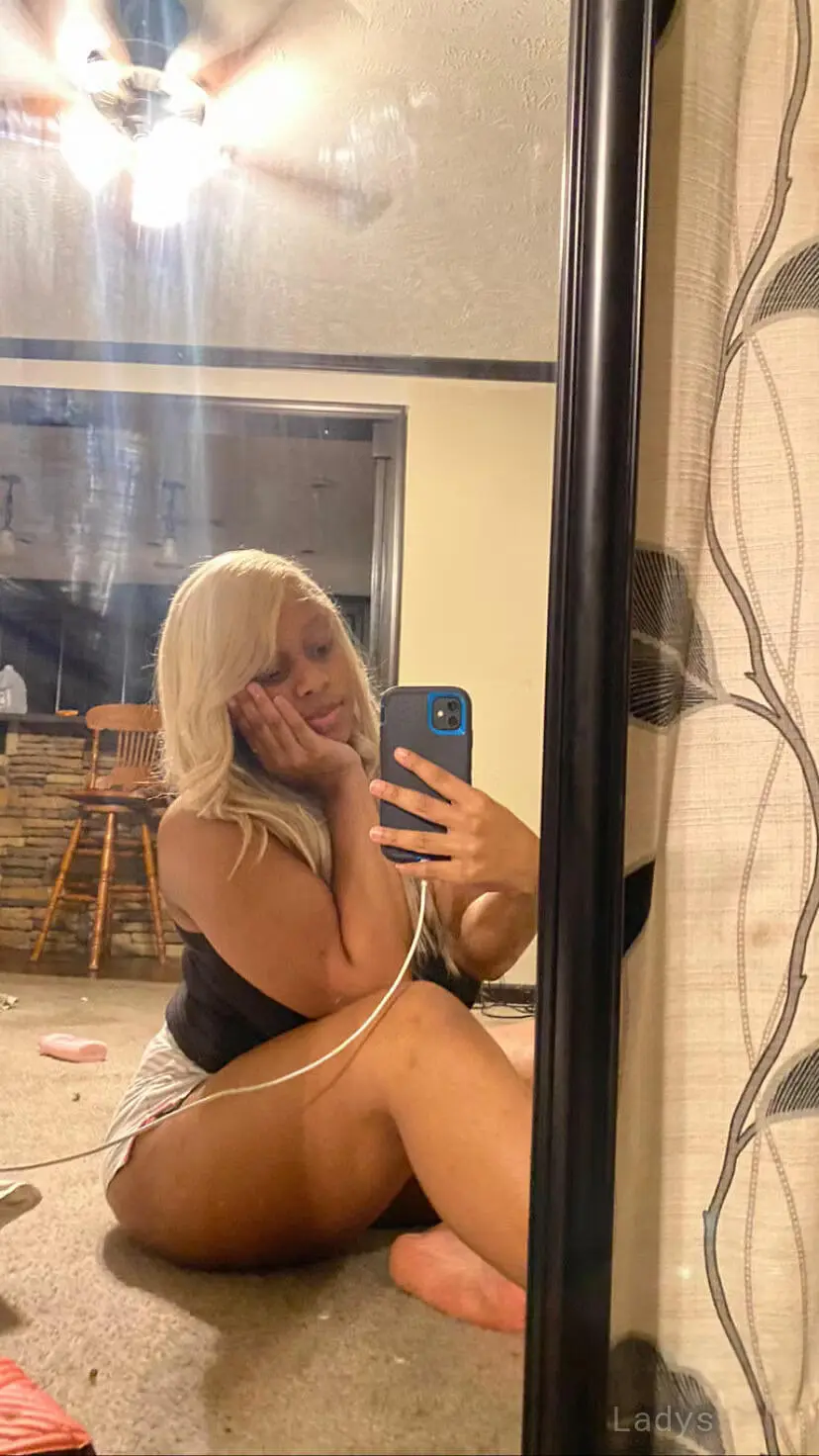 Aniyzaa (20) – Call Girl & Independent Escort Service in Fort Wayne - Gallery Photo 3