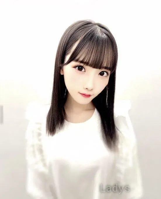 Pure (18) – Call Girl & Independent Escort Service in Fussa - Gallery Photo 2