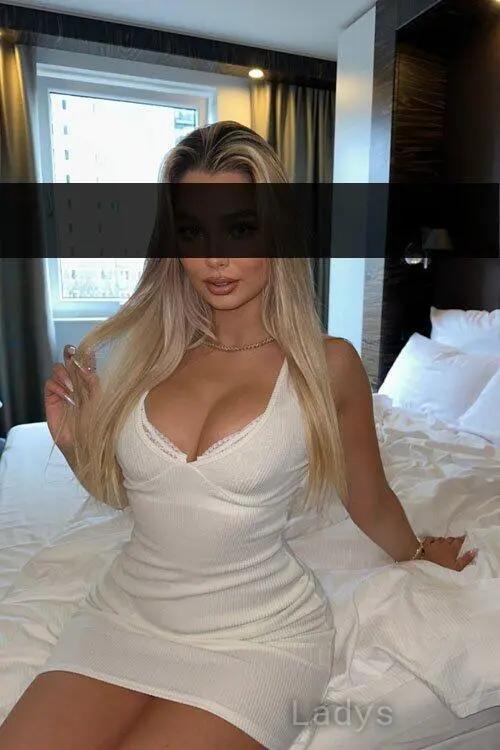 Adeline (24) – Call Girl & Independent Escort Service in Göttingen - Gallery Photo 4