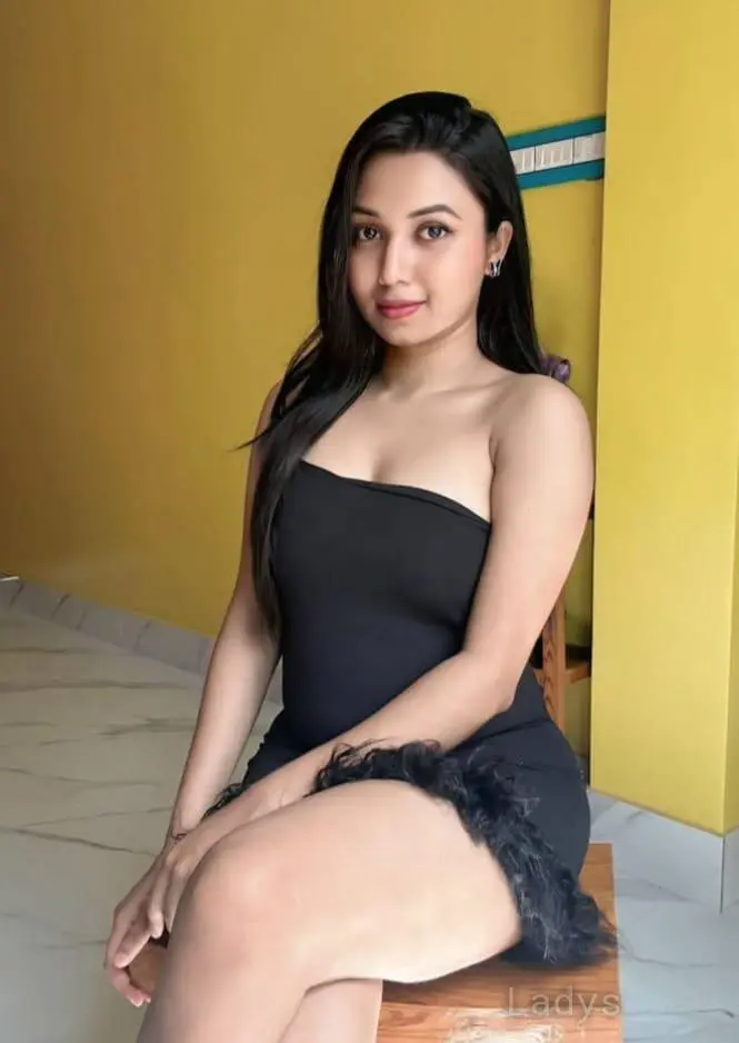 Ahilya (22) – Call Girl & Independent Escort Service in Gampaha - Gallery Photo 3