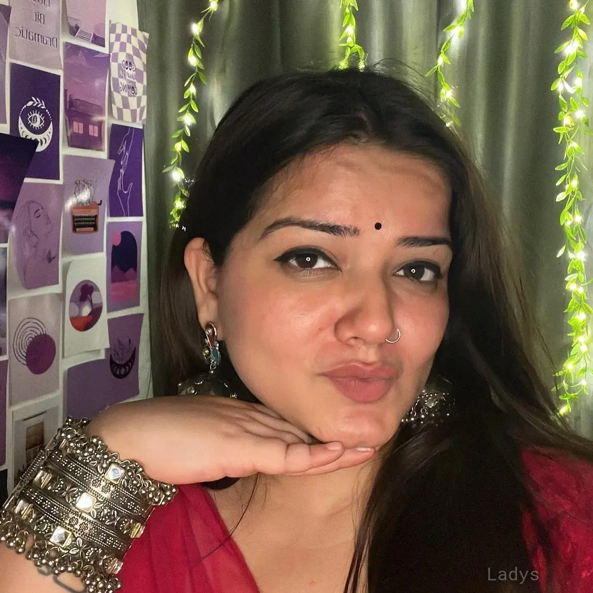 Divya (22) – Call Girl & Independent Escort Service in Gāndhīdhām - Gallery Photo 4