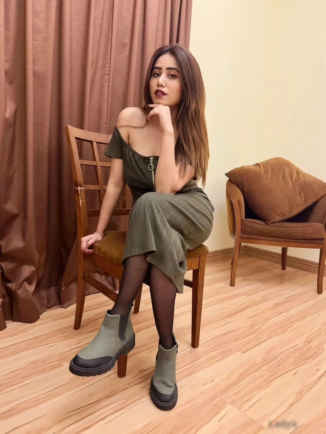 Kate (22) – Call Girl & Independent Escort Service in Gāndhīdhām - Gallery Photo 3