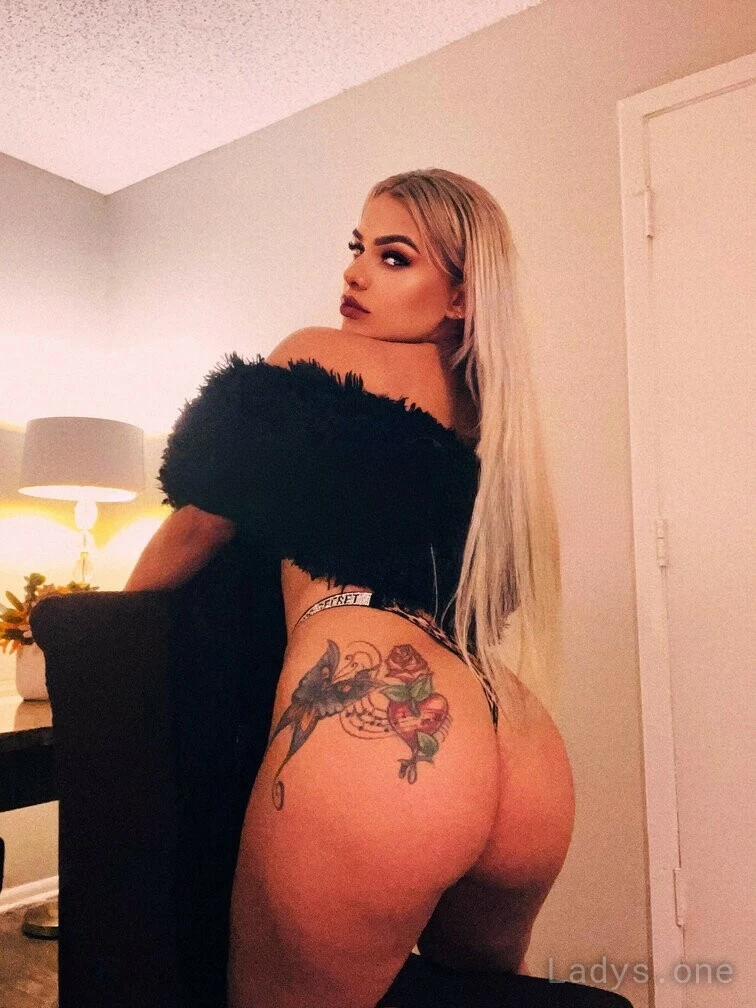 Malu (25) – Call Girl & Independent Escort Service in Gary - Gallery Photo 5