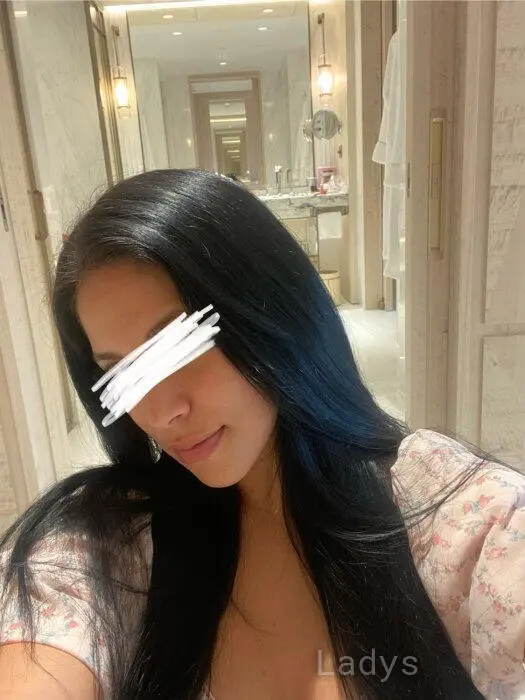 Naomi Bellucci (21) – Call Girl & Independent Escort Service in Geneve - Gallery Photo 5