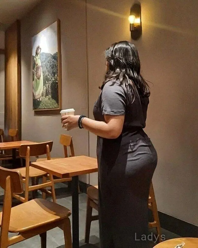Shivani (23) – Call Girl & Independent Escort Service in Ghāziābād - Gallery Photo 8