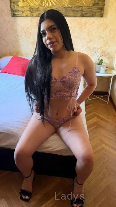 Samantha (23) – Call Girl & Independent Escort Service in Gijón - Gallery Photo 3