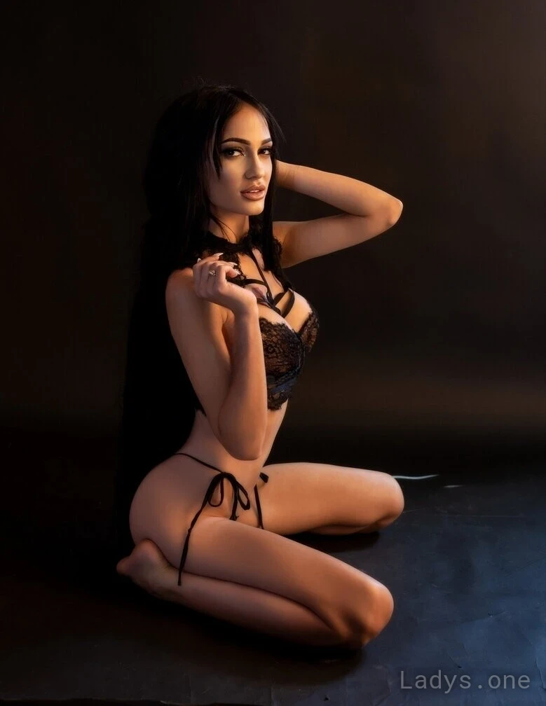 Kate (25) – Call Girl & Independent Escort Service in Glendale - Gallery Photo 2