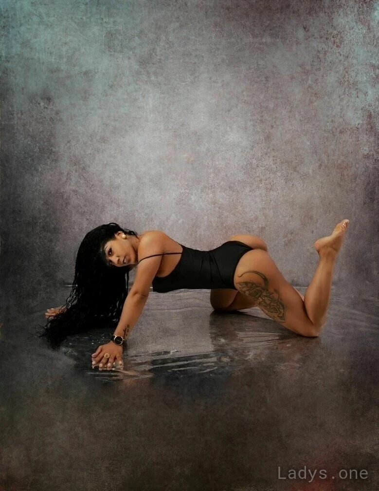 Esmeralda (25) – Call Girl & Independent Escort Service in Glendale - Gallery Photo 3
