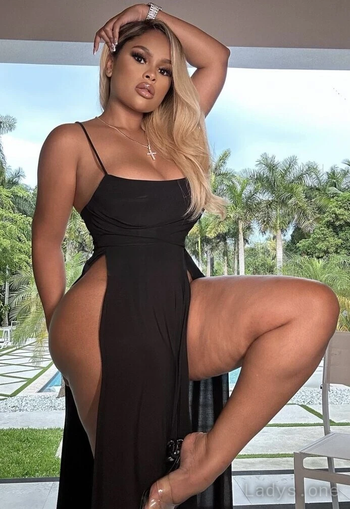 Koko (28) – Call Girl & Independent Escort Service in Glendale - Gallery Photo 3