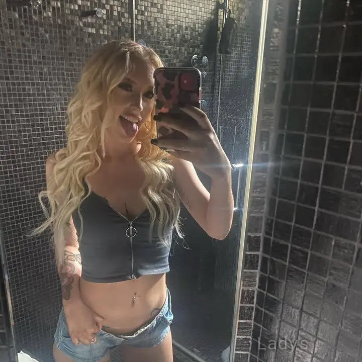 Marilyn (28) – Call Girl & Independent Escort Service in Glendale - Gallery Photo 4