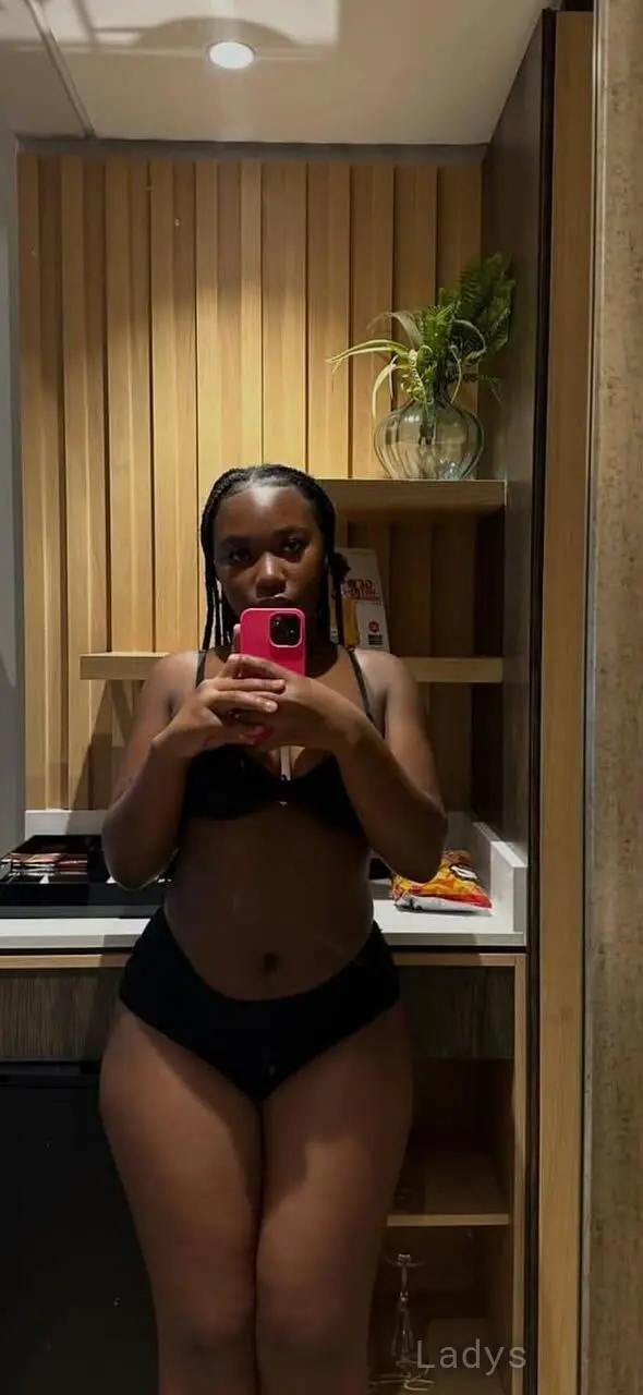 Cindy (24) – Call Girl & Independent Escort Service in Goa - Gallery Photo 3