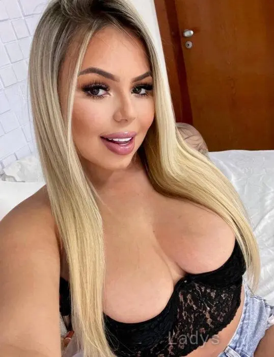 Bela (24) – Call Girl & Independent Escort Service in Golem - Gallery Photo 2