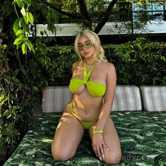 Jenna (23) – Call Girl & Independent Escort Service in Goteborg - Gallery Photo 2
