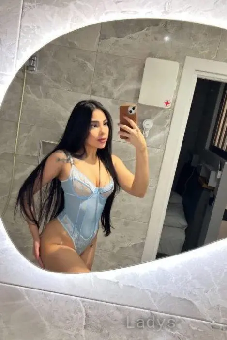 Camila (25) – Call Girl & Independent Escort Service in Goteborg - Gallery Photo 2