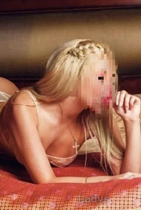 Maya (25) – Call Girl & Independent Escort Service in Goteborg - Gallery Photo 3