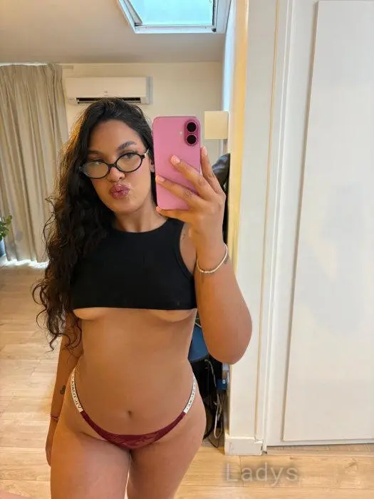 Coco (23) – Call Girl & Independent Escort Service in Gozo - Gallery Photo 4